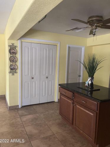 6414 Avalon Dr, Phoenix AZ 85033-5710 exterior