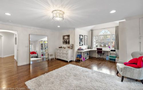 1174 Lakeside Dr, Bham MI 48009-1381 exterior