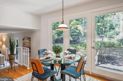 11814 Coldstream Dr, Rockville MD 20854-3620 exterior