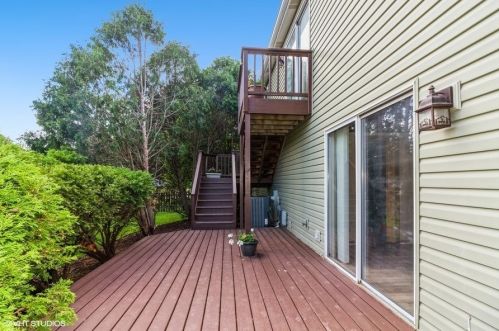 2365 Applewood Ln, Bull Valley, IL 60098-7491