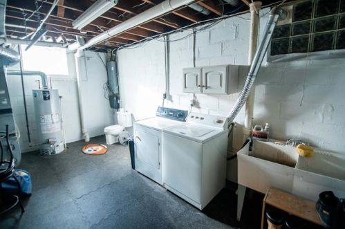 2305 Marbury Rd, Pittsburgh PA exterior