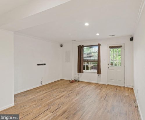 1615 10 St, Arlington VA 22204-4768 exterior