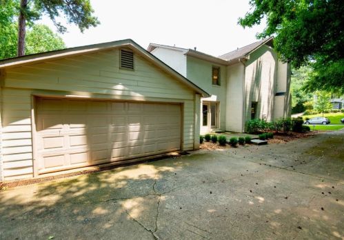 9005 Carroll Manor Dr, Atlanta GA  30350-2010 exterior