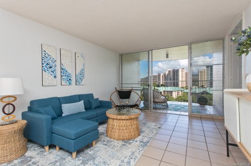 2920 Ala Ilima St, Honolulu HI  96818-2543 exterior