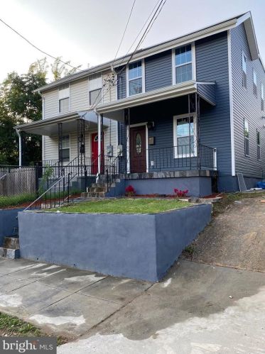 4614 Hayes St, Washington DC  20019-3611 exterior