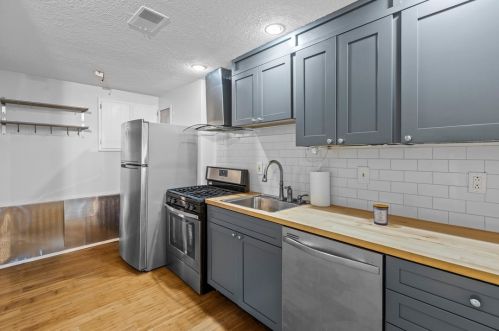 133 Pius St, Pittsburgh PA 15203-1618 exterior