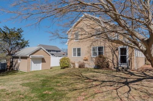 33 Billow Rd, Lyme, CT 06371-2504