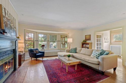 2414 Jarvis St, Milwaukee WI  53211-2128 exterior