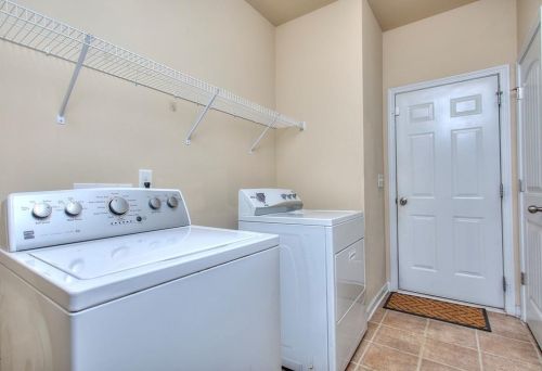 2241 Capella Cir, Atlanta GA  30331-3864 exterior