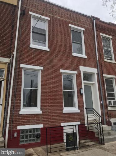 2833 Jackson St, Philadelphia PA  19145-2426 exterior