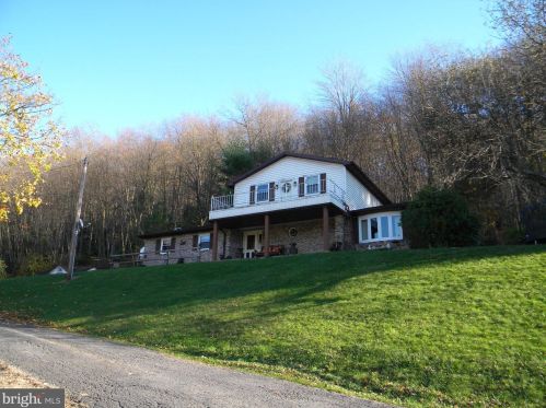 350 Savory St, Primrose, PA 17901-3944