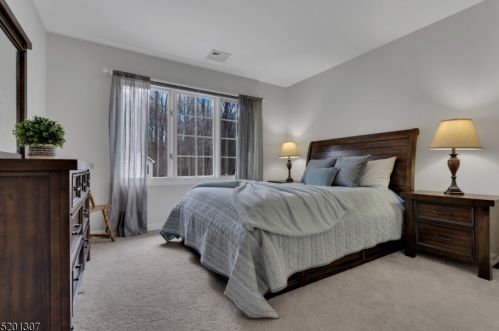 7 Chilton Rd, Chester NJ  07930-3107 exterior