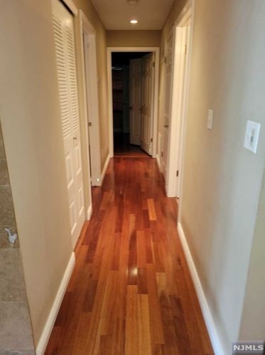 578 Holly Ct, Mahwah NJ 07430-3437 exterior