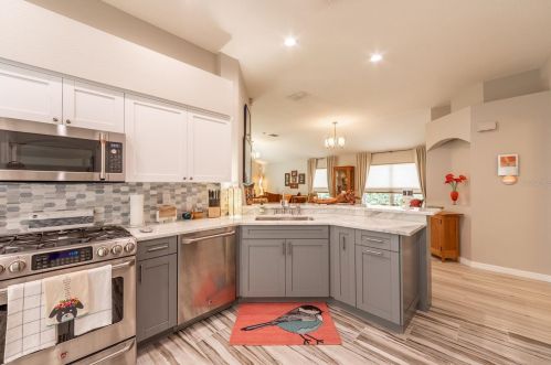 10006 Bridgeton Dr, Tampa FL  33626-1840 exterior