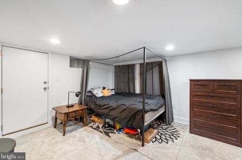 714 Carpenter St, Philadelphia PA  19147-3908 exterior