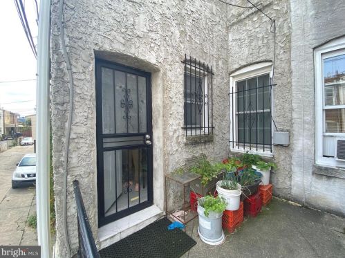 2827 Marvine St, Philadelphia PA 19140-1238 exterior