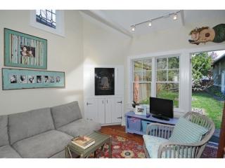 535 78th St, Seattle WA  98103-4705 exterior