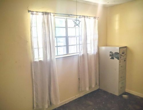 6100 Begonia Cir, Austin TX 78741-3401 exterior