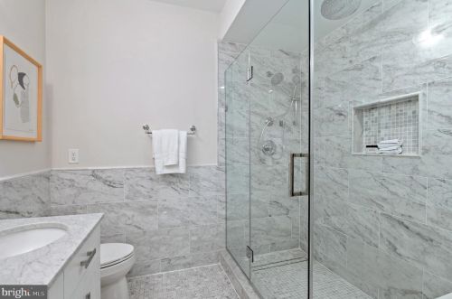 1744 T St, Washington DC 20009-7102 exterior