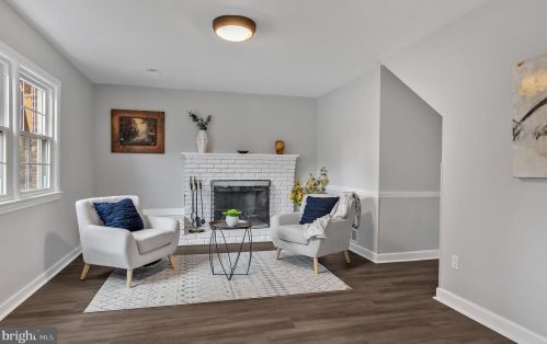 305 Mount Pl, Alexandria, VA 22305-1711