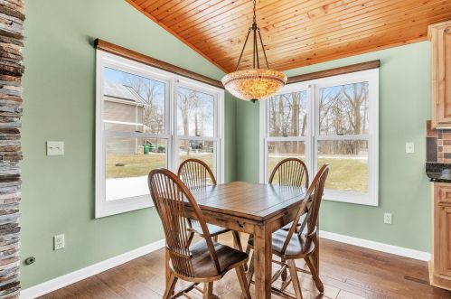 65526 Peninsula Dr, Cassopolis MI 49031-8530 exterior