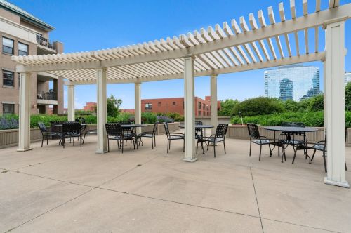 1101 State St, Chicago IL 60605-3175 exterior