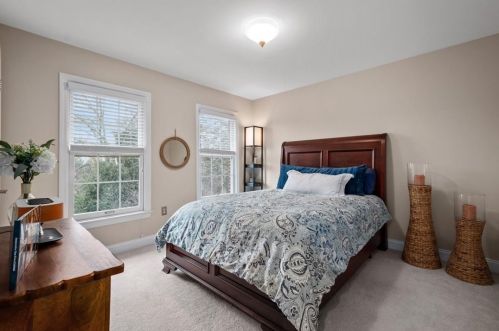 2419 Orchard Dr, Pittsburgh PA  15241-2542 exterior