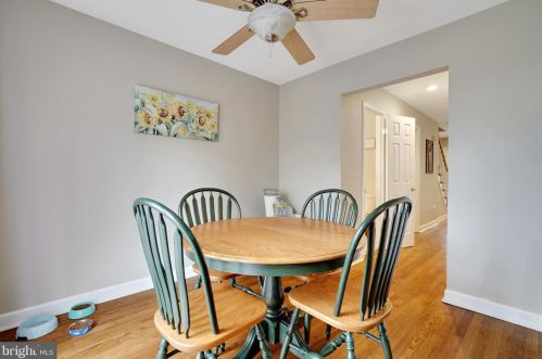 18 Stafford Ct, Trenton NJ 08690-3318 exterior