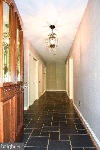 9306 Harvey Rd, Silver Spring, MD 20910-1640