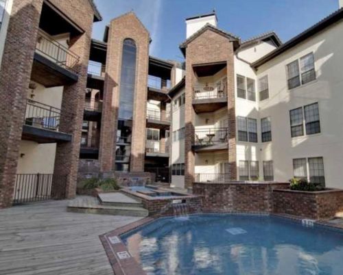 3001 Cedar St, Austin TX  78705-2947 exterior