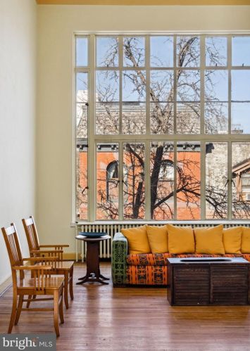 2322 Delancey Pl, Philadelphia PA 19103-6407 exterior