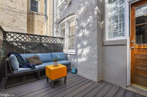 2132 Newport Pl, Washington DC 20037-3002 exterior