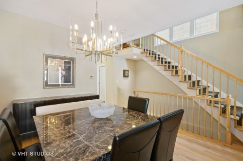 2647 Marshfield Ave, Chicago IL 60614-1001 exterior