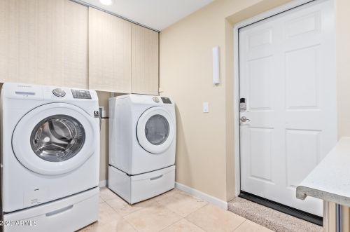 16402 40 Pl, Phoenix AZ 85050-8973 exterior