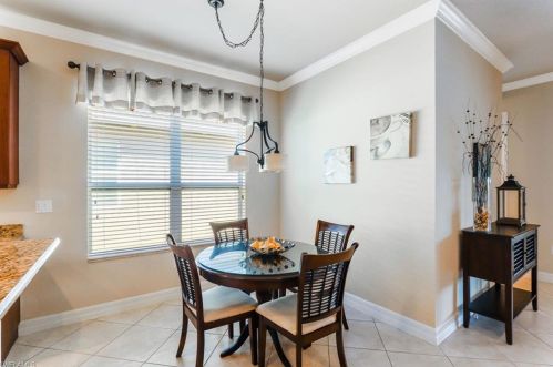 6619 Marbella Dr, Naples FL 34105-5040 exterior