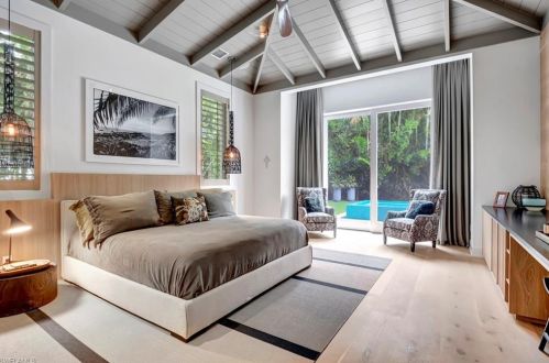 1132 7 St, Naples FL 34102-7334 exterior