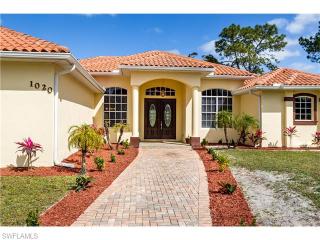 1020 23rd St, Naples, FL 34117-4334