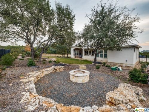 1306 Mystic Shr Blvd, Spring Branch TX 78070-5243 exterior