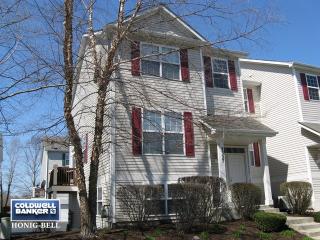 2327 Graystone Dr, Joliet, IL 60431-1611