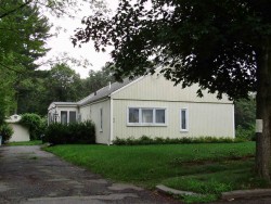 82 Carl St, Newton, MA 02461-1906