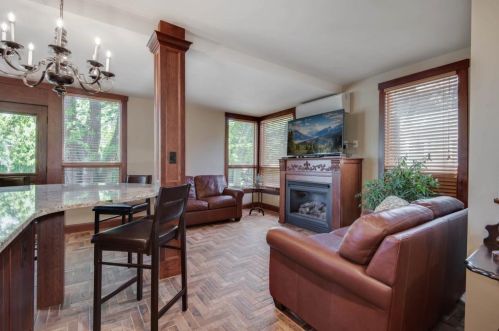 626 4th St, Stillwater MN 55082-4827 exterior