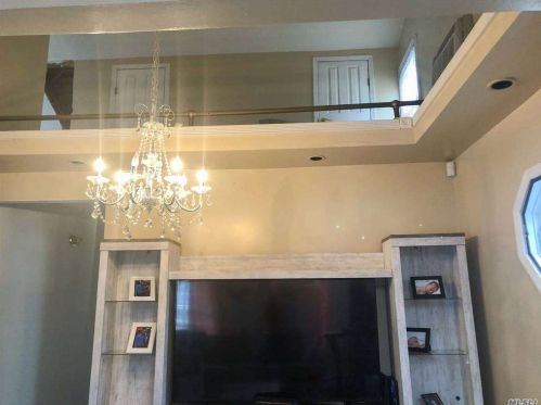 6 Vondran St, Huntington Station NY exterior