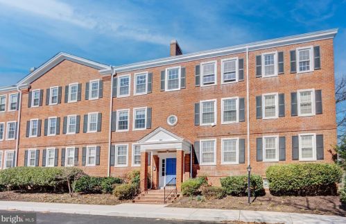 4811 30th St, Arlington VA  22207-2715 exterior