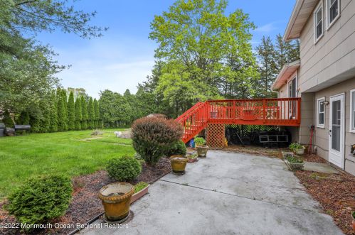 202 Elton Adelphia Rd, East Freehold NJ 07728-8616 exterior