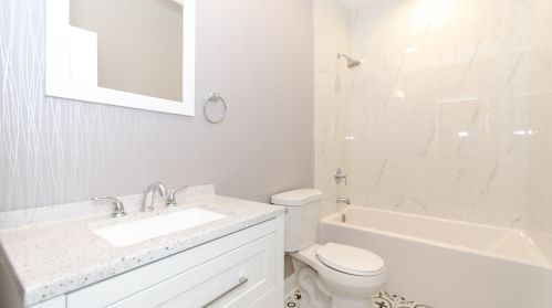 7614 Chappel Ave, Chicago IL 60649-4129 exterior