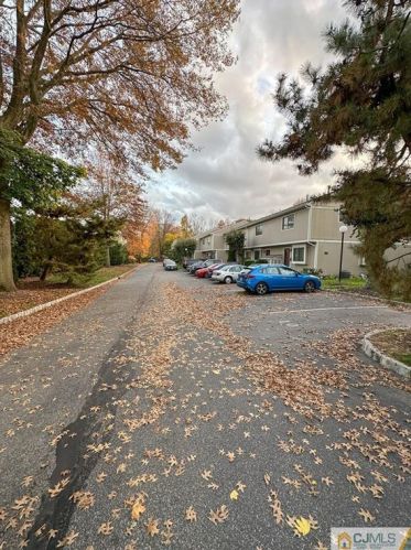 141 Grandview Ave, Edison NJ  08837-2514 exterior