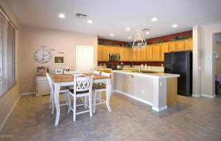 40611 Peale Ct, Phoenix, AZ 85086-1755