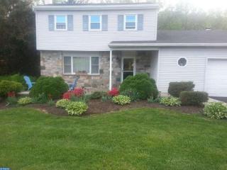 76 Maple Leaf Ln, Pottstown PA  19464-1543 exterior