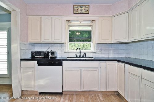 363 Constitution Dr, Lacey NJ 08731-1723 exterior