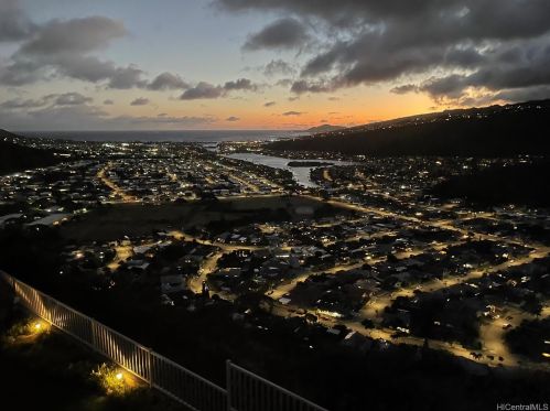 134 Hanohano Pl, Honolulu, HI 96825-3514